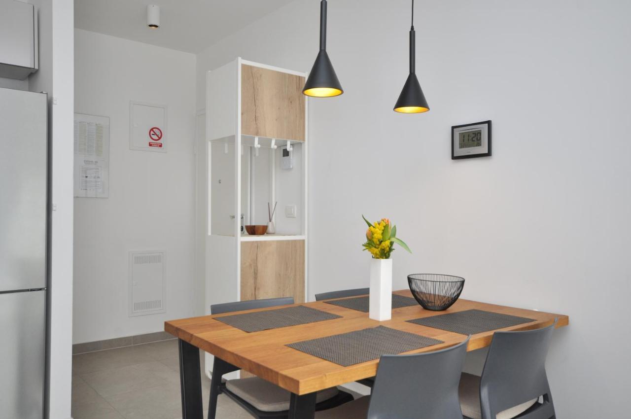 Carmen, Znjan, Apartament *